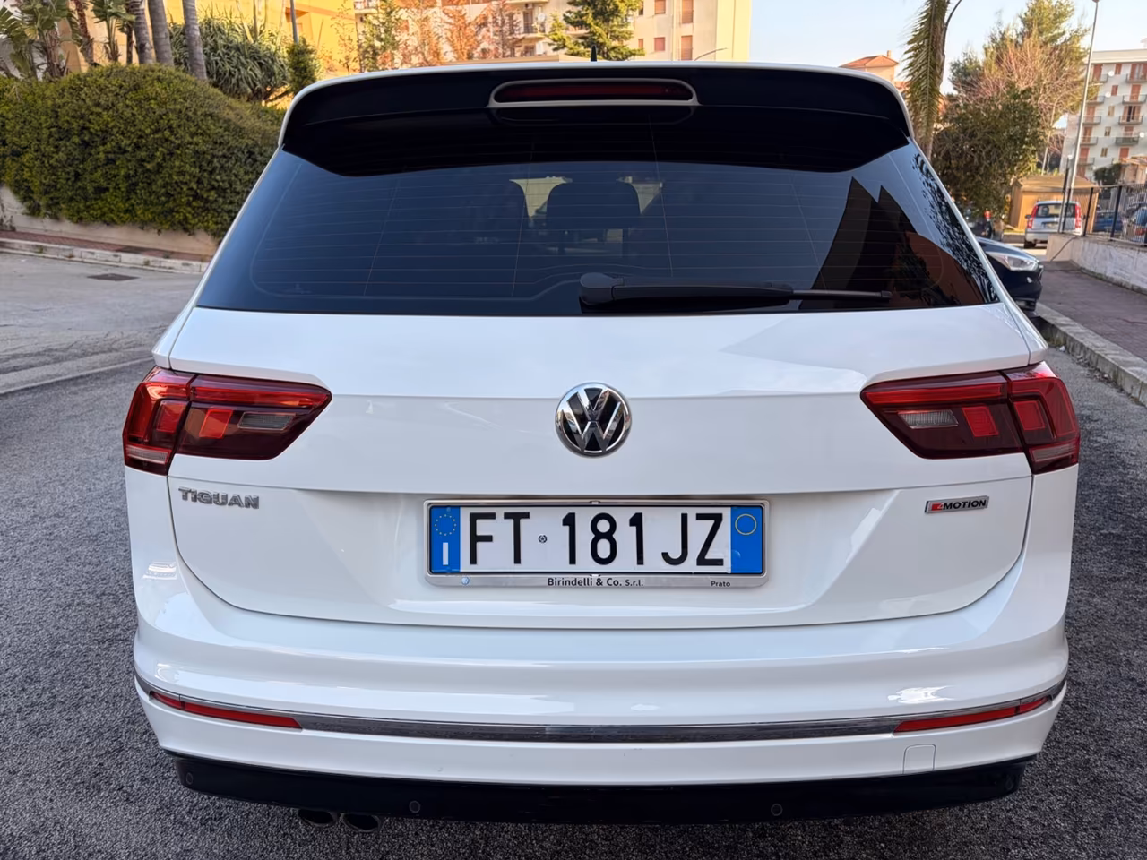 Volkswagen Tiguan 1.6 TDI R-Line strafull !!!