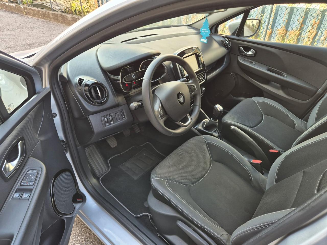 Renault Clio Sporter dCi 8V 90 CV Moschino Intens