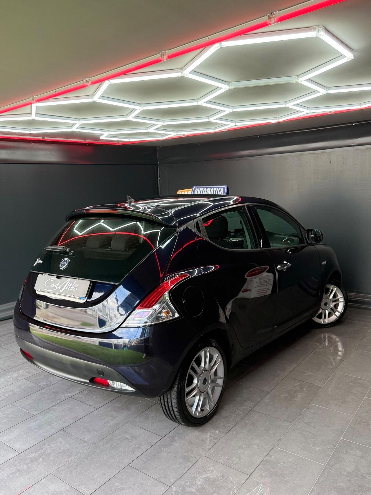Lancia Ypsilon 0.9 Gpl 85cv Automatica 2012