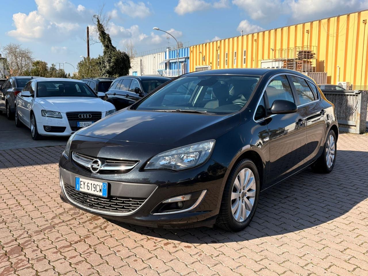 Opel Astra 1.6 CDTI EcoFLEX SeS 5P Cosmo