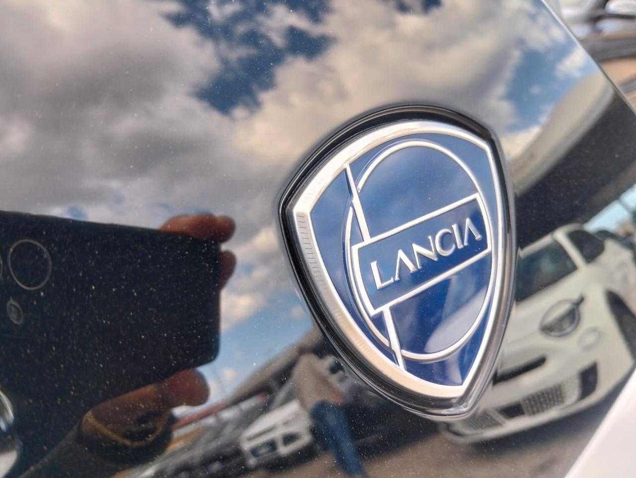 Lancia Ypsilon 1.2 Hybrid e-DCT LX KM 0