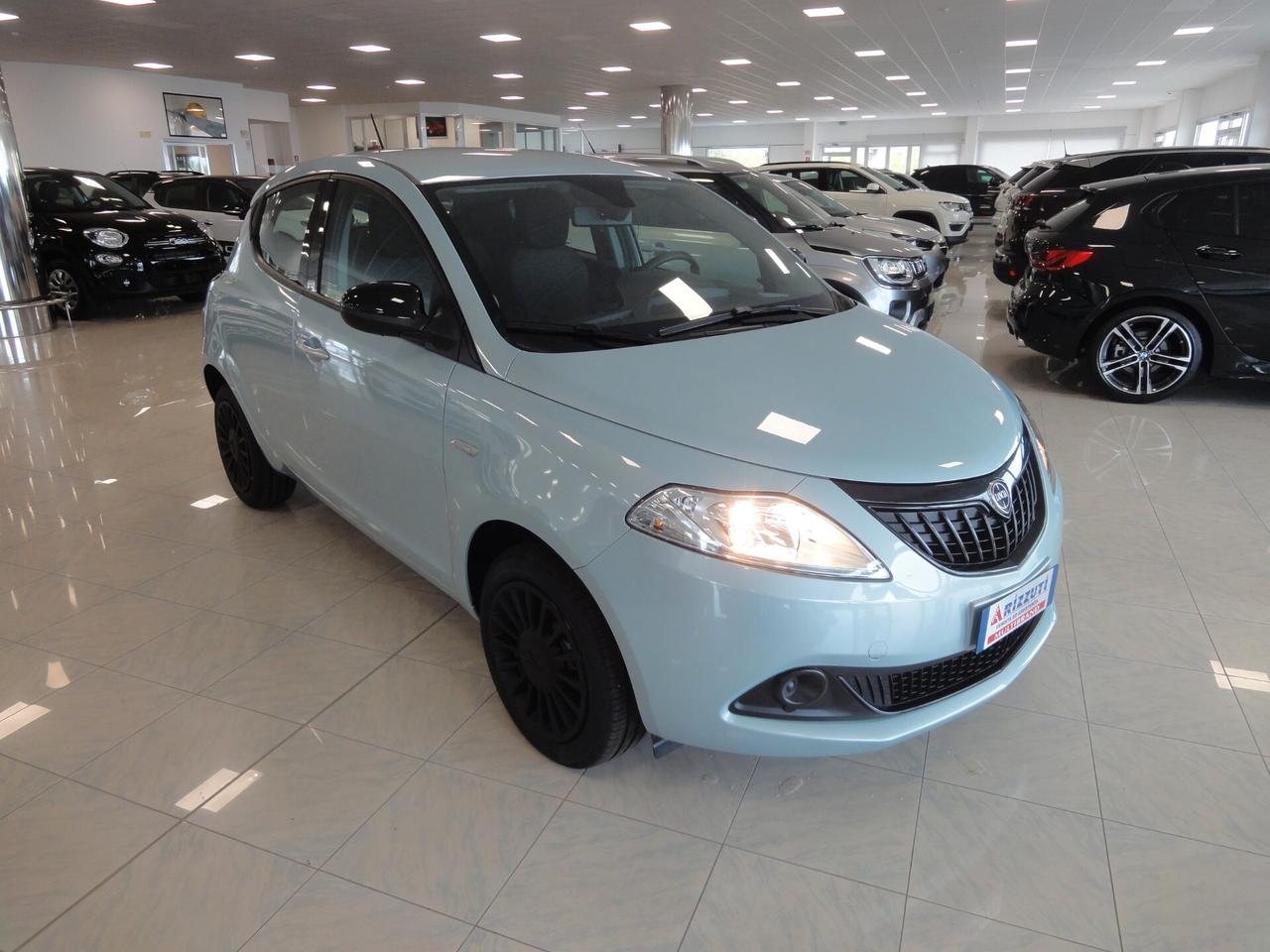 LANCIA YPSILON 1.0 FIREFLY 70cv/51kw HYBRID Eleganza Italiana