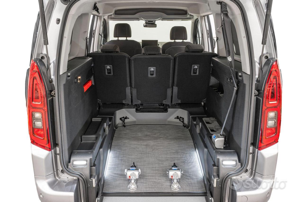Toyota Proace City 130CV - Pianale ribassato Nuovo