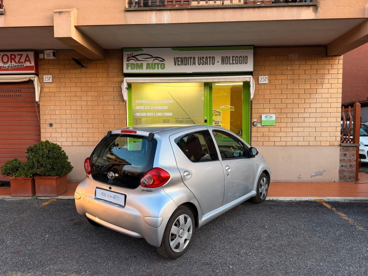 Toyota Aygo 1.0 12V VVT-i 5 porte Sol GPL