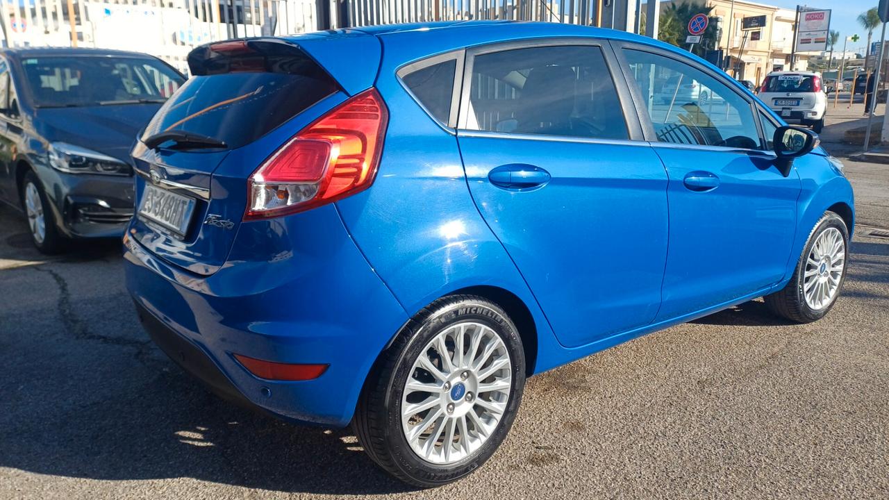 Ford Fiesta 1.5 TDCi 75CV 5 porte Titanium