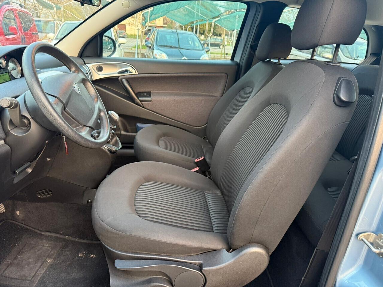 Lancia Ypsilon 1.2 pochi km 88.000km