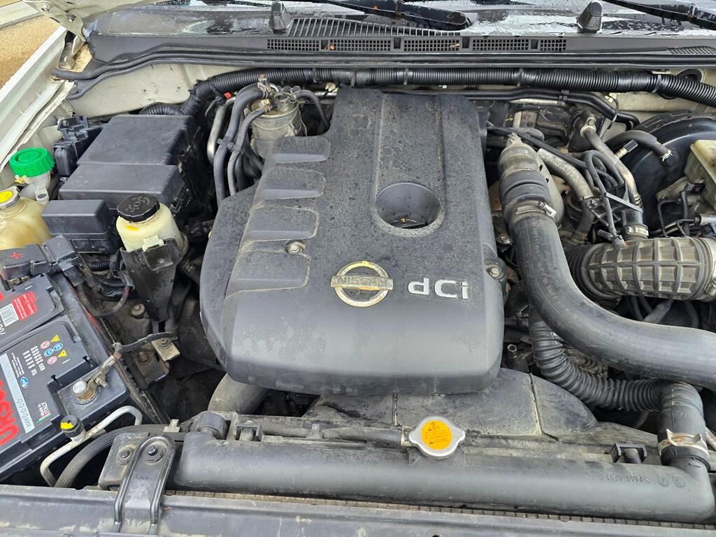 Nissan Navara 2.5 dCi 171 CV "LE"