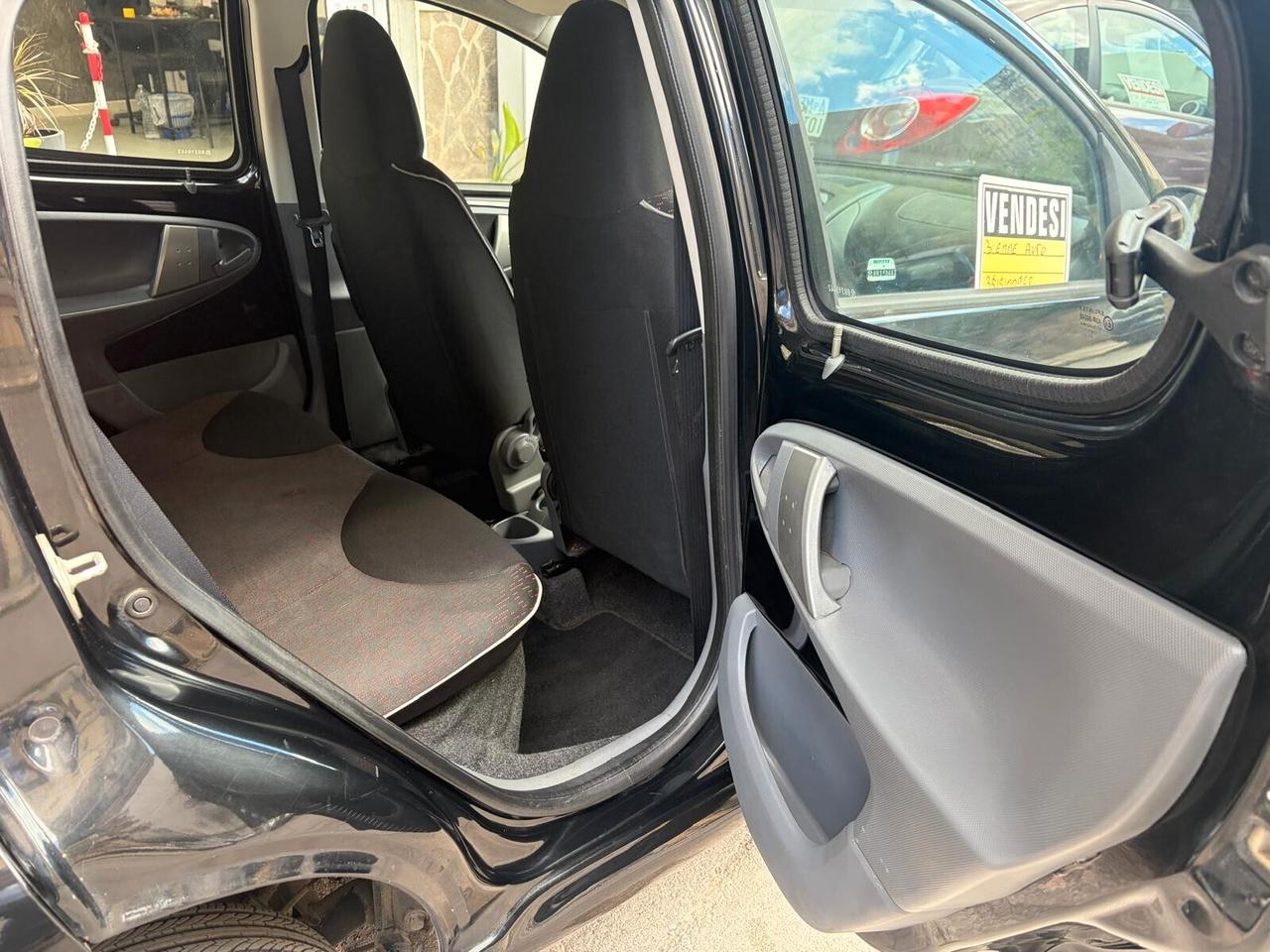 Peugeot 107 1.0 5p. Sweet Years 80.000KM NUOVA