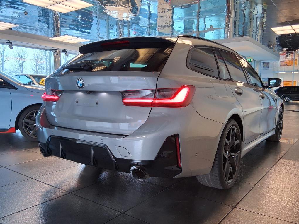 BMW 320D TOURING xdrive MSPORT tetto apr./imp.fren.maggiorato/pinze rosse/harman kardon