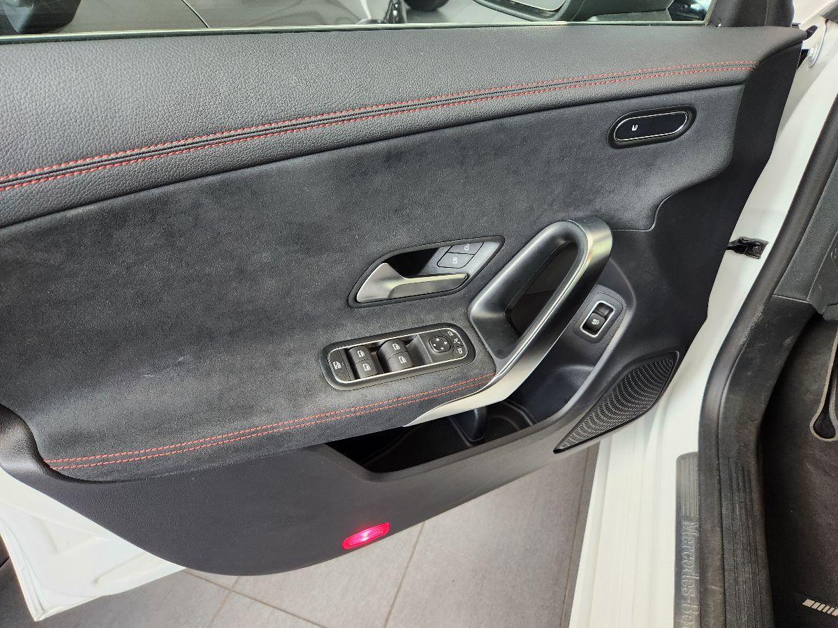 MERCEDES Classe CLA 180 Aut. Shooting Brake Premium AMG