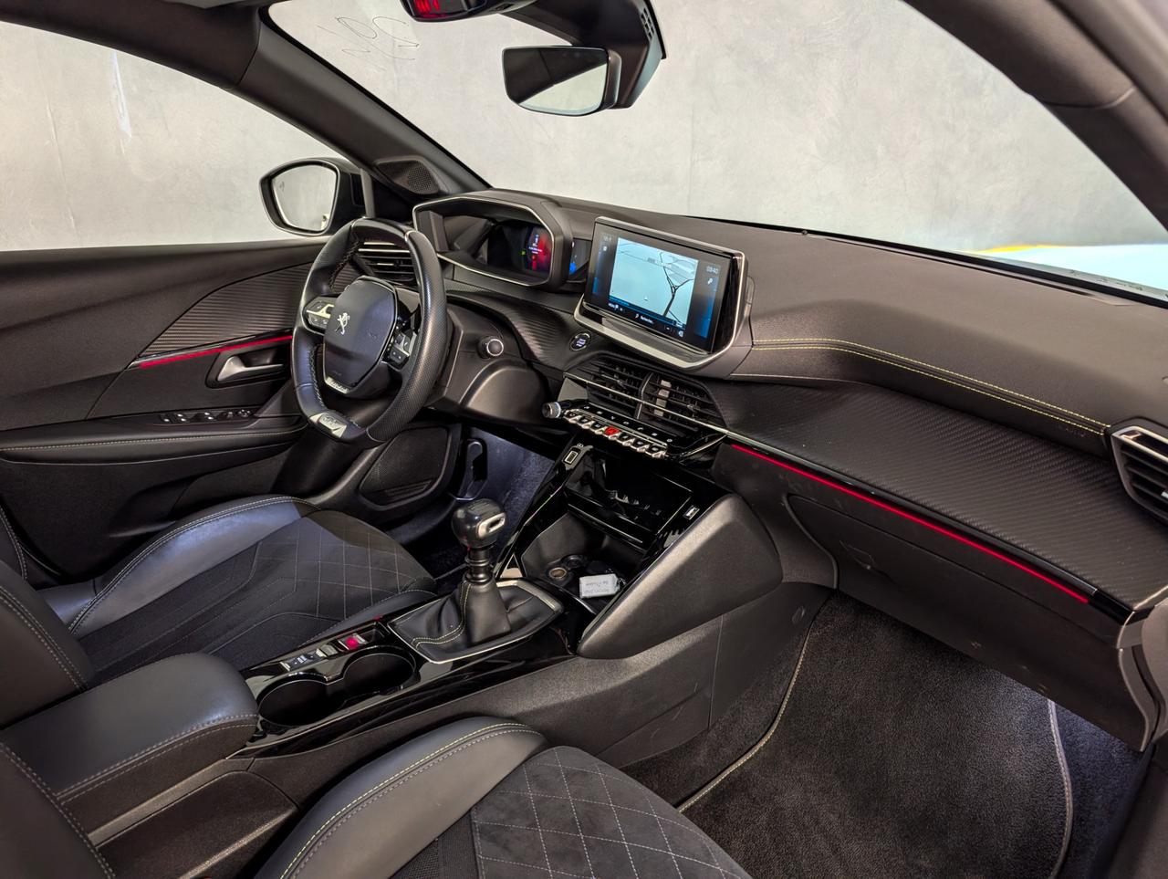 Peugeot 208 1.2 puretech 100cv GT