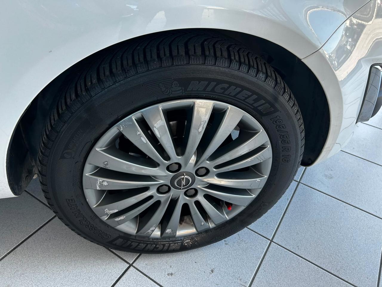 Opel Corsa 1.2 GPL X NEOPATENTATI 2014
