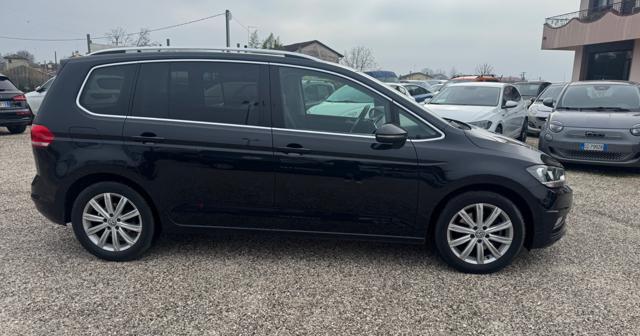 VOLKSWAGEN Touran 2.0 TDI 150 CV SCR DSG Highline 7 POSTI