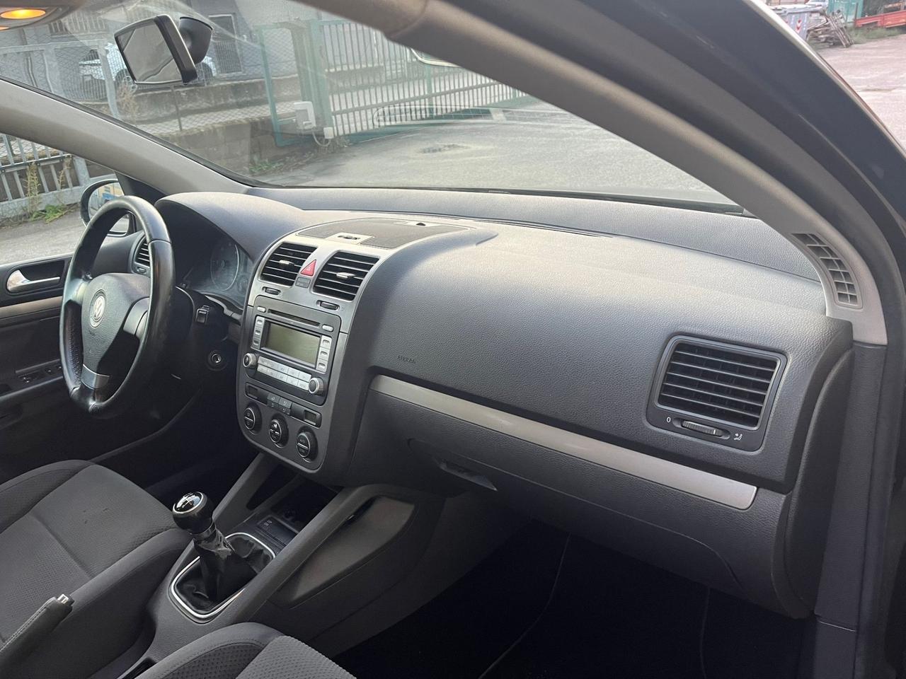 Volkswagen Golf 1.9 TDI 5p. Sportline