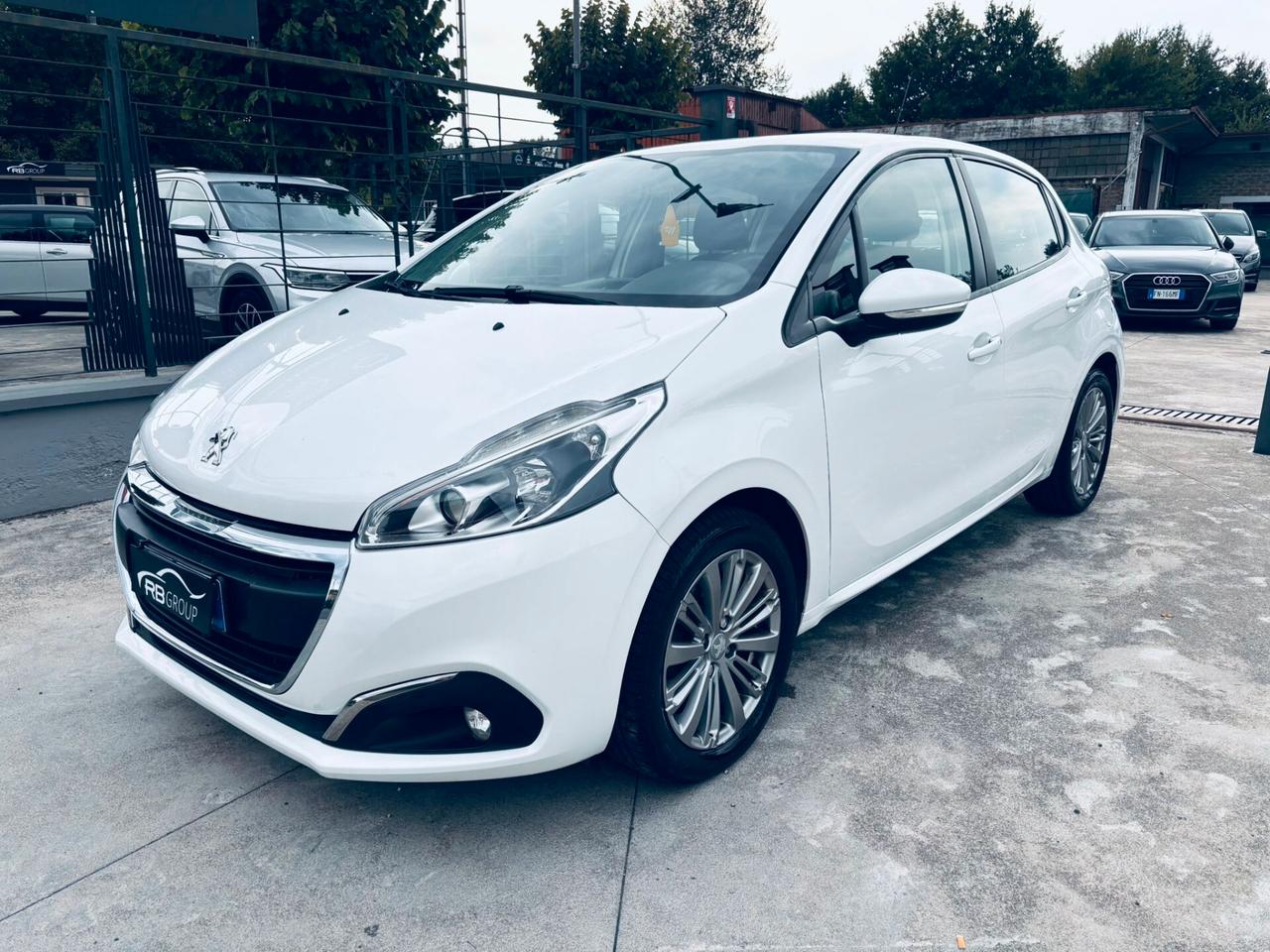 Peugeot 208 BlueHDi 75 5 porte Allure