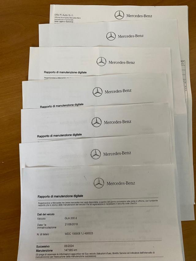 MERCEDES-BENZ GLA 200 d Automatic Business