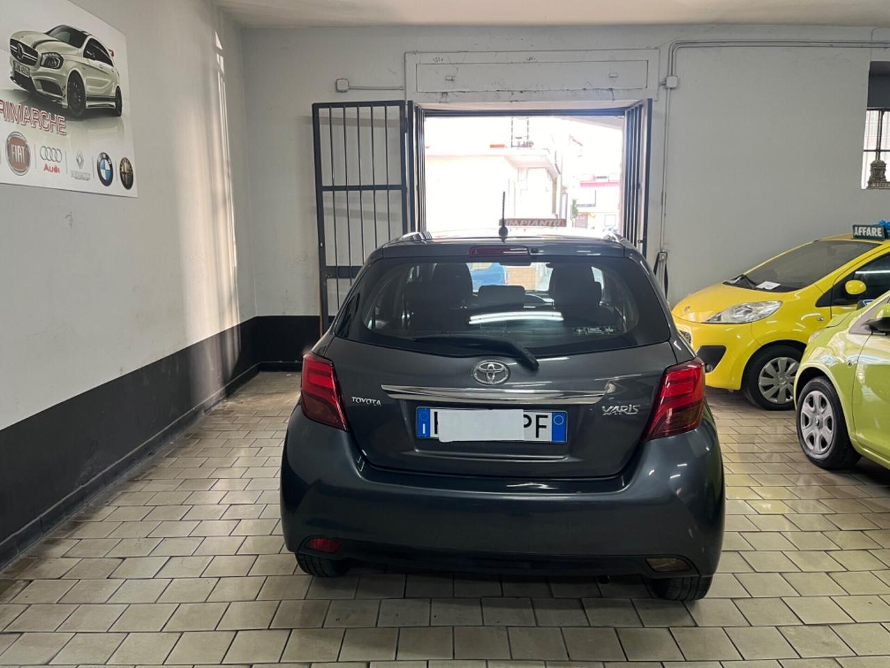 Toyota Yaris 1.0 gpl red edition full 2016