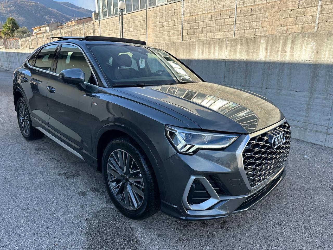 Audi Q3 Sportback 35 2.0 tdi S line edition s-tronic