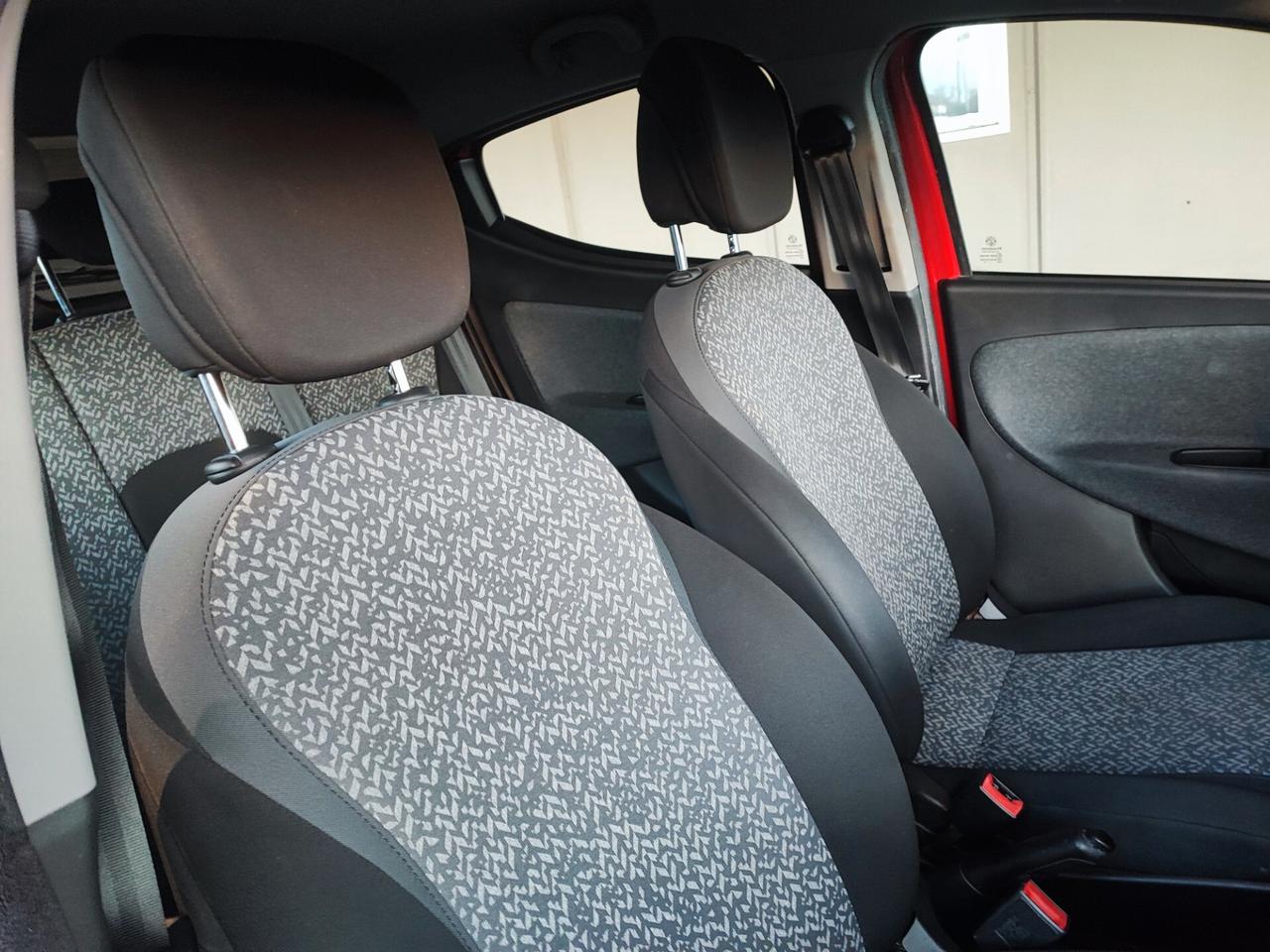 Lancia Ypsilon 1.2 5 porte S&S Platinum