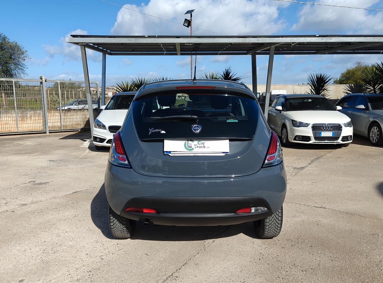 Lancia Ypsilon 0.9 TwinAir 85 CV 5 porte Metano Ecochic Elefantino