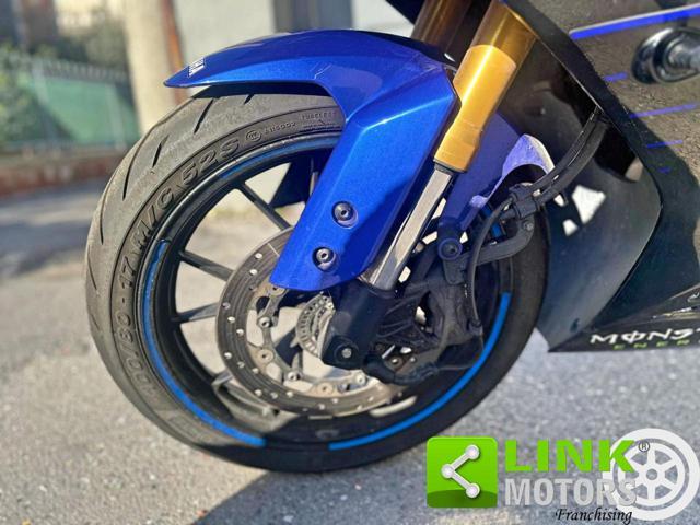 YAMAHA YZF R125 Monster Energy MotoGP Edition