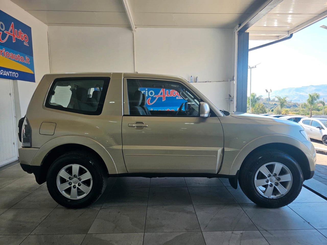 Mitsubishi Pajero 3 Porte Pajero 3p 3.2 CR Intense