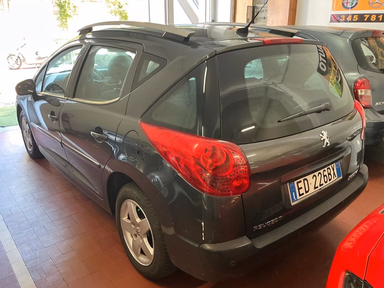 Peugeot 207SW 1.4 VTi 95CV SW XS Ciel EURO5