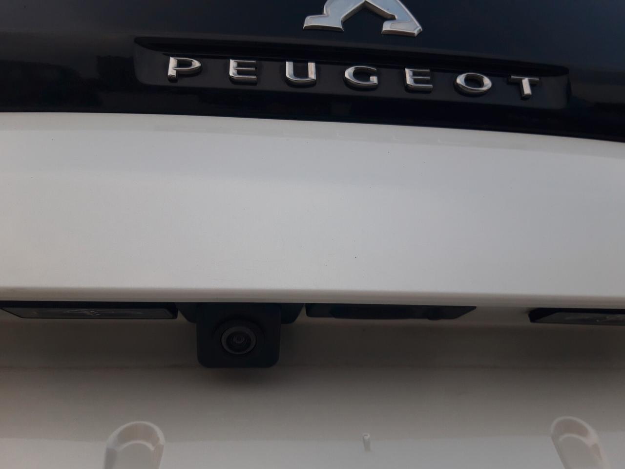 Peugeot 3008 BlueHDi 130 S&S EAT8 Allure