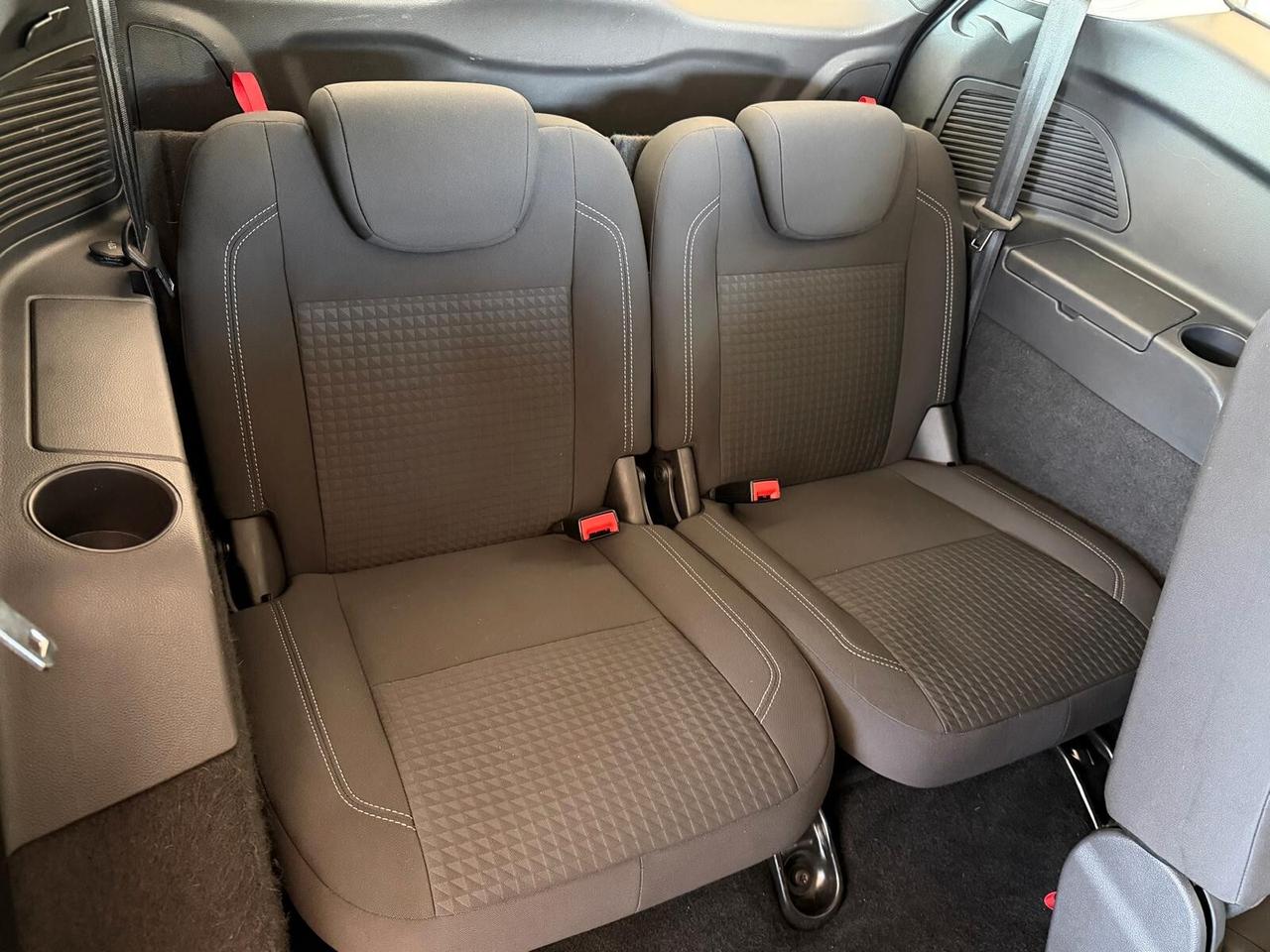 Ford C-Max 7 1.5 TDCI 120 cv. BUSINESS (7 posti)