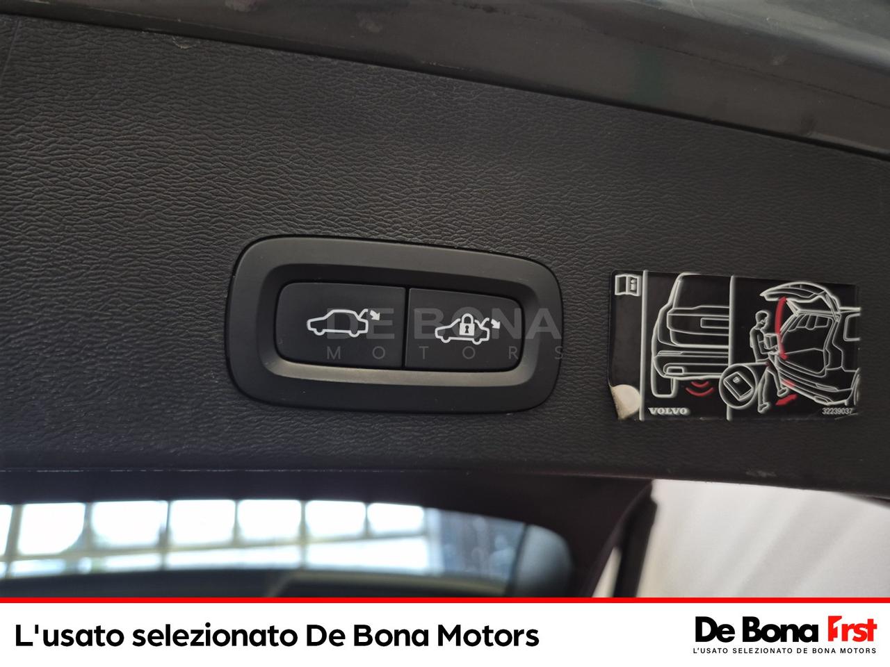 Volvo XC40 1.5 t4 phev inscription expression auto my21