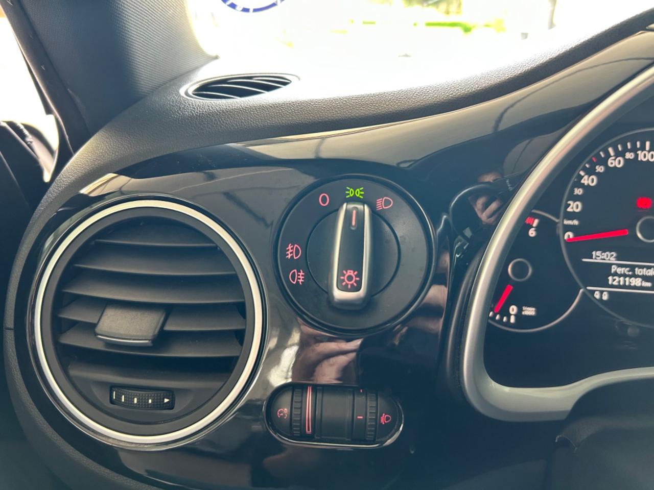 Volkswagen Maggiolino 1.6 TDI Design