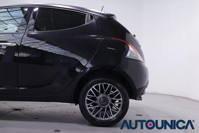 LANCIA Ypsilon 1.0 FIREFLY 5 PORTE S&S HYBRID GOLD FARI LED