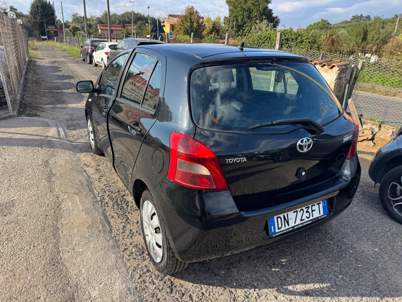 Toyota Yaris 1.3 5 porte Sol NEOPATENTATI