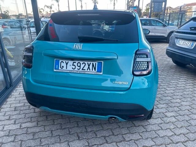 Fiat 600 Hybrid DCT MHEV La Prima