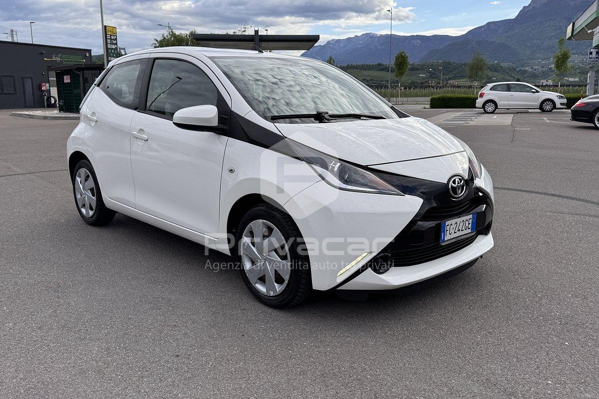 TOYOTA Aygo 1.0 VVT-i 69 CV 5 porte x-clusiv MMT