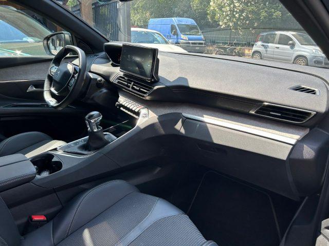PEUGEOT 5008 PureTech Turbo 130 GT