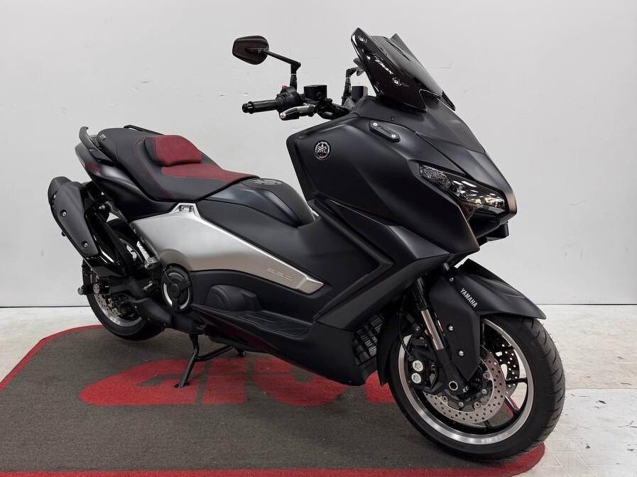 Yamaha T Max 560 25th Anniversary Black PROMO AGOSTO