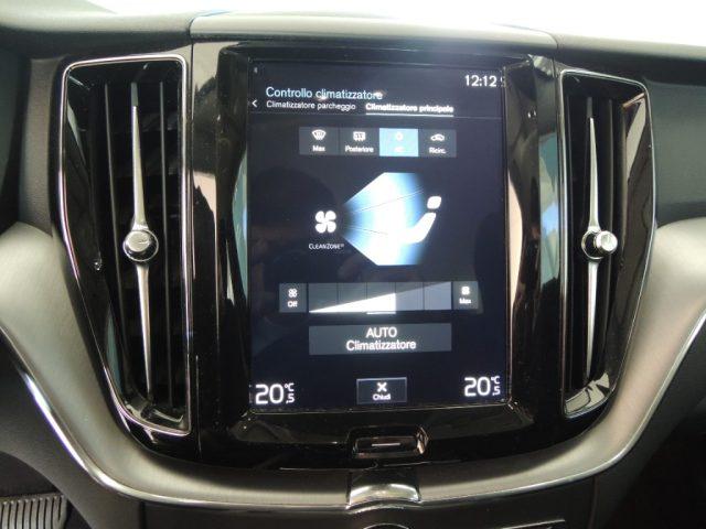 VOLVO XC60 B4 (d) AWD Geartronic Business Plus