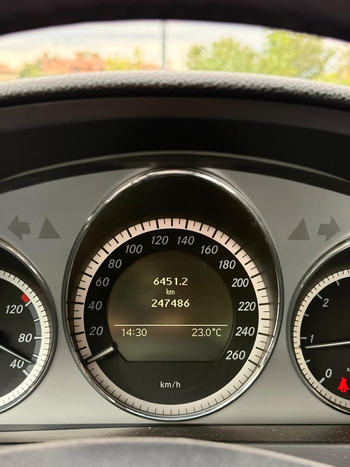 Mercedes-benz C 220 CDI BlueEFFICIENCY Avantgarde AMG