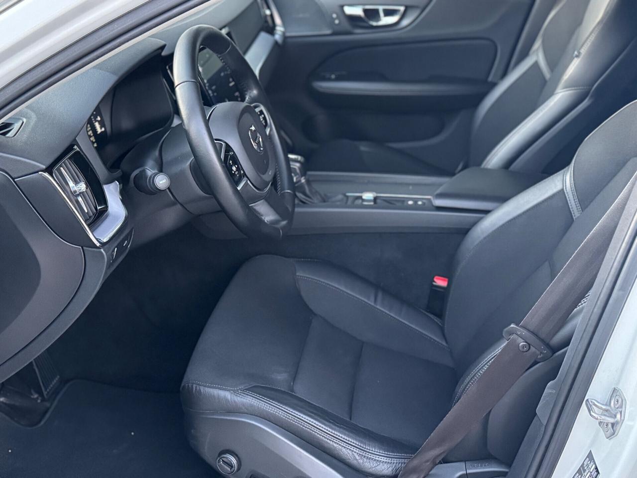 Volvo V60 Cross Country D4 AWD Automatico !