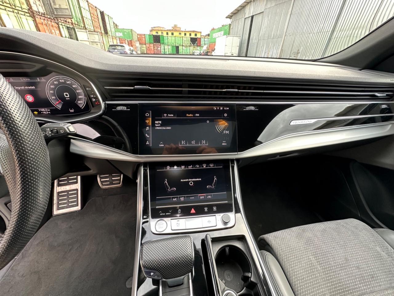 Audi Q8 45 TDI quattro tiptronic Sport tetto fari matrix