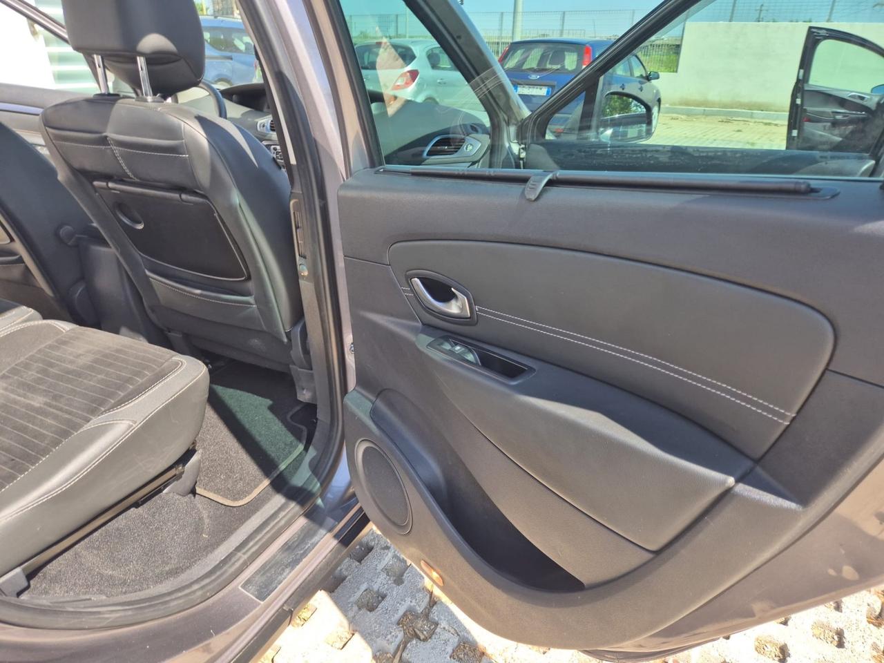 Renault Scenic Scénic XMod 1.5 dCi 110CV CROSS
