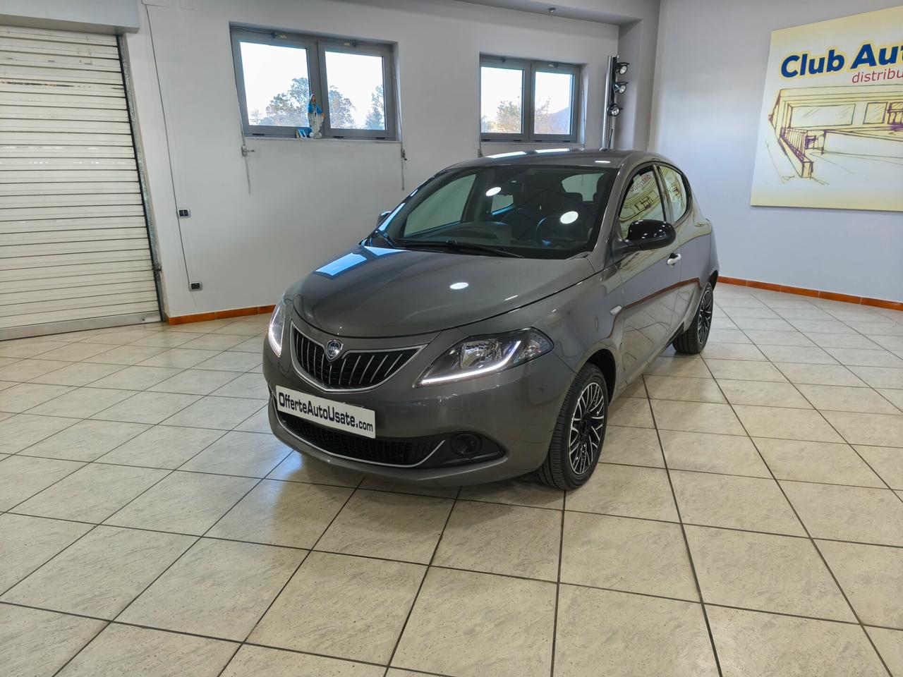 Lancia Ypsilon 1.0 FireFly 5 porte S&S Hybrid Gold Plus
