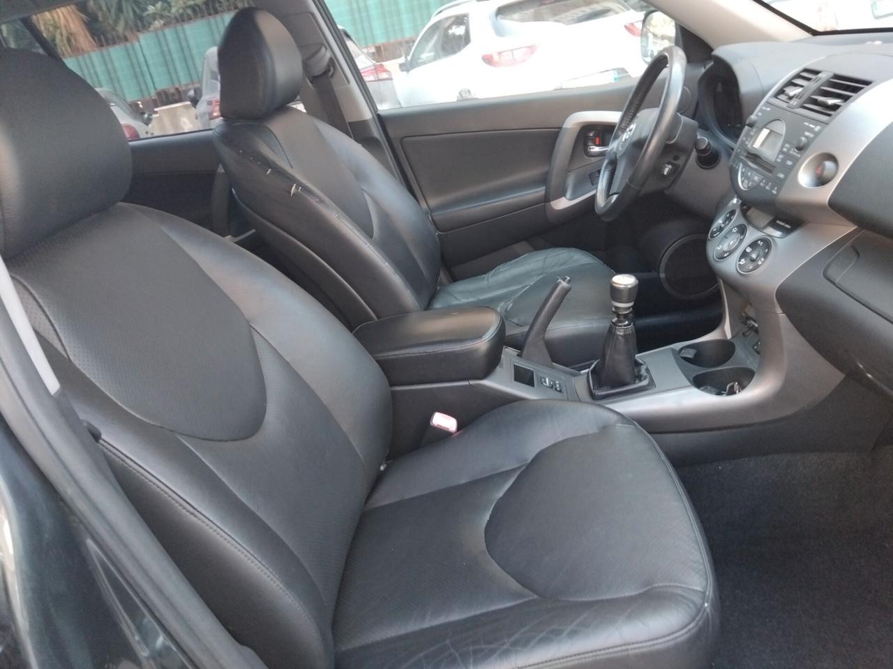 Toyota RAV 4 RAV4 2.2 D-4D 177 CV Luxury
