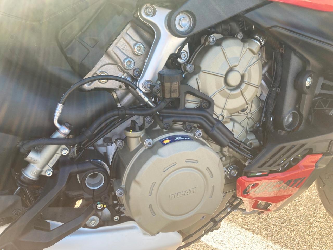 Ducati Streetfighter V4 V4S 23/24