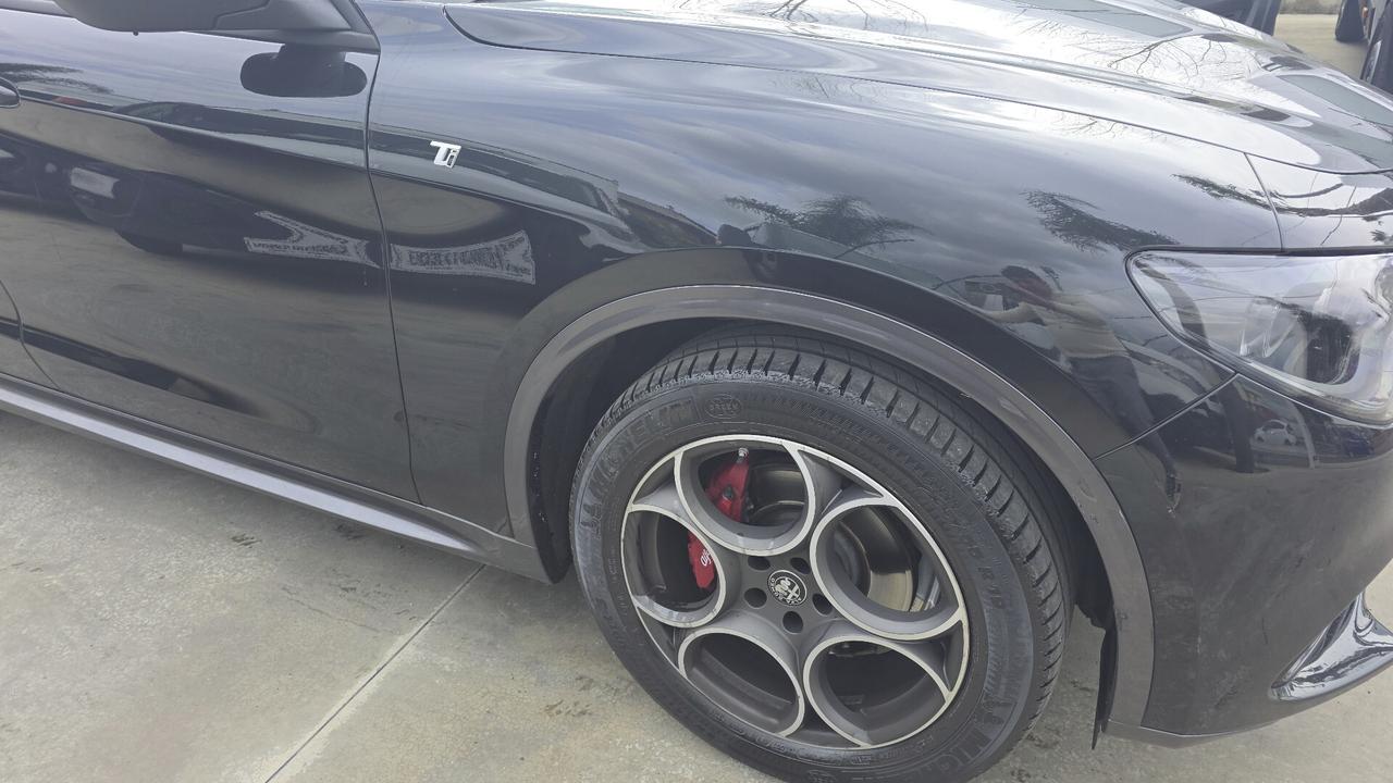 Alfa Romeo Stelvio 2.2 TD 160 CV AT8 RWD Ti VELOCE