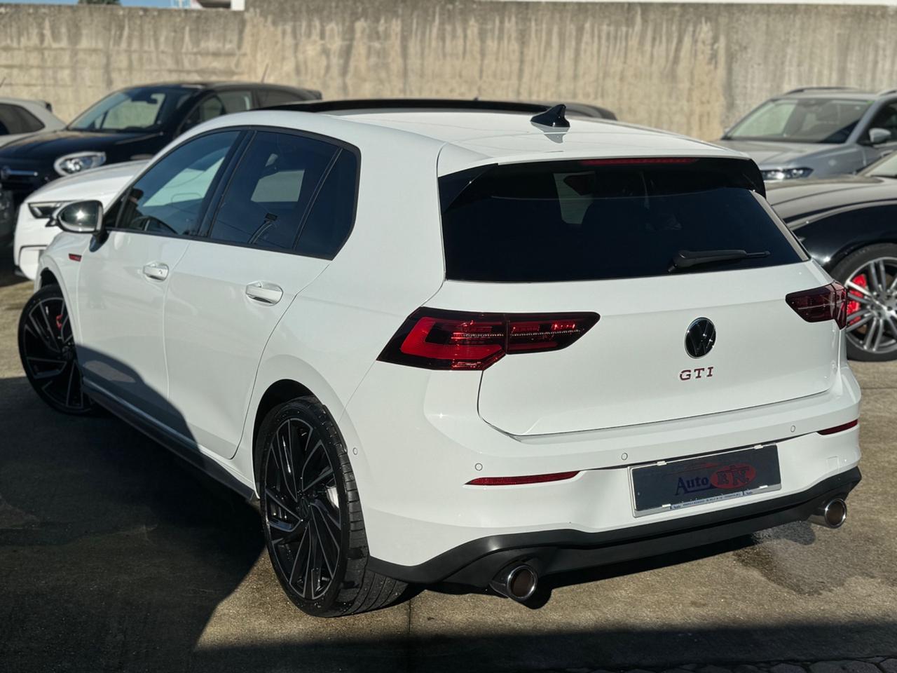 Volkswagen Golf GTI 2.0 TSI DSG