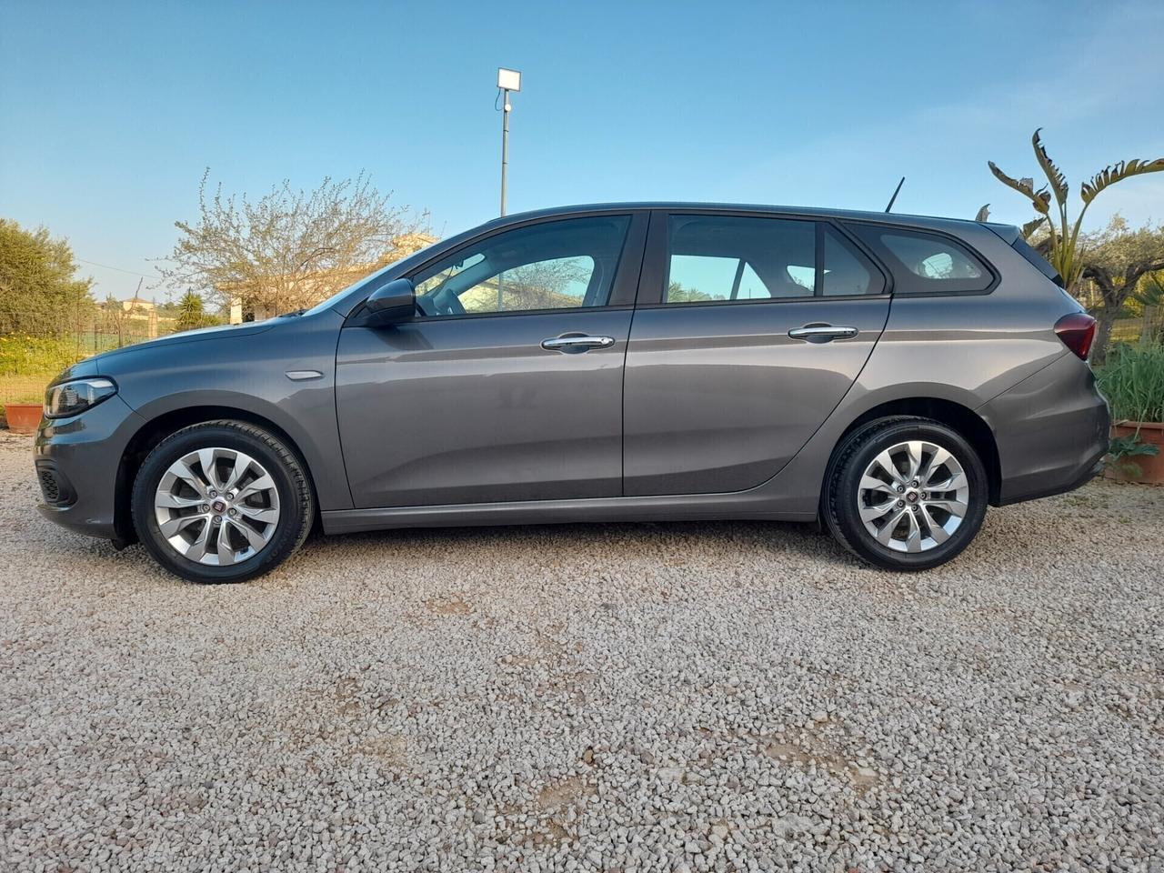 Fiat Tipo 1.6 Mjt S&S SW Easy ANNO 2019 NAVI