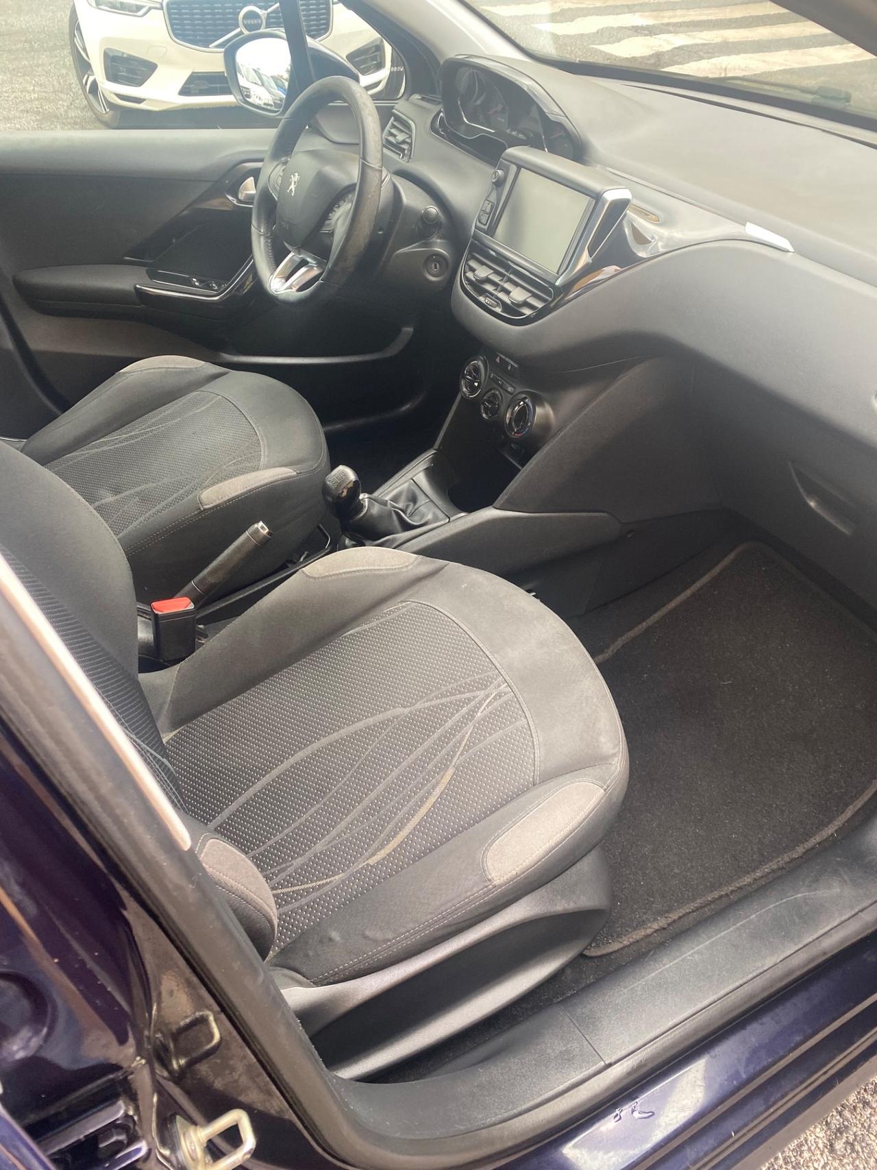 Peugeot 208 1.4 HDi UNICO PROPRIETARIO