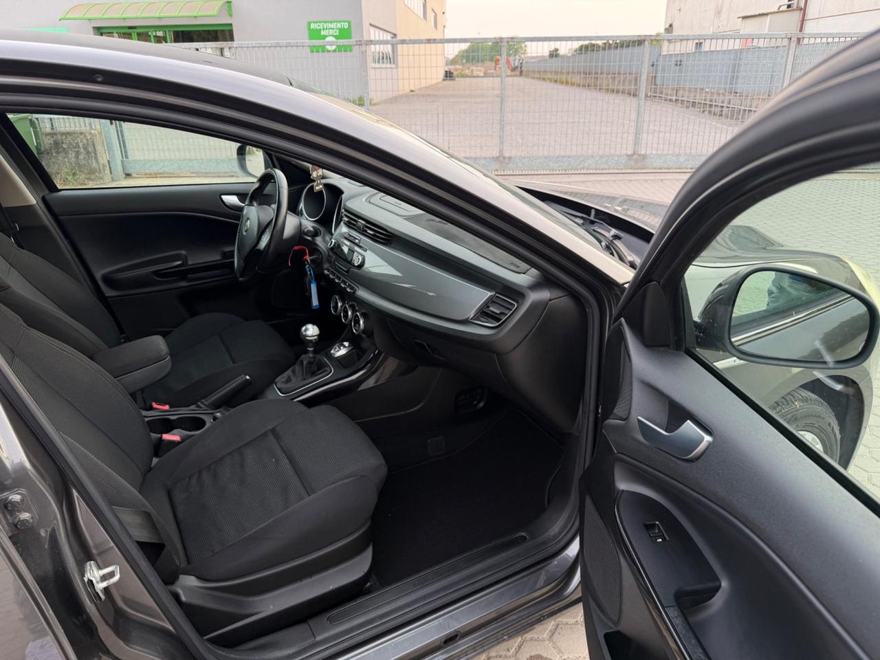 Alfa Romeo Giulietta 1.6 JTDm-2 105 CV Distinctivej